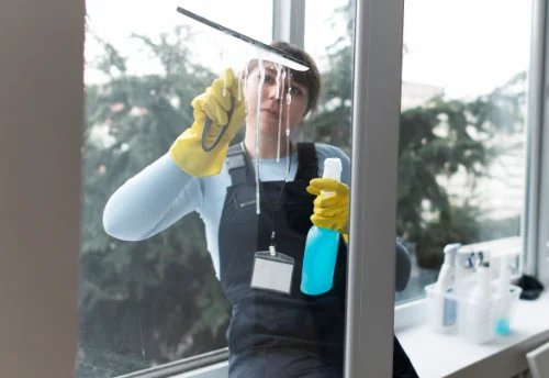 Nettoyage de vitres intérieures et extérieures à Nerville-la-Forêt